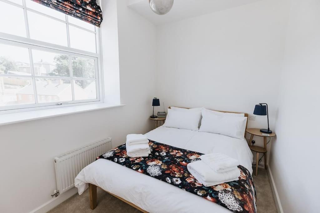 Bobbin Row - Grade 2 Listed Property With A Beautiful Design With Access To Leeds 리즈 외부 사진